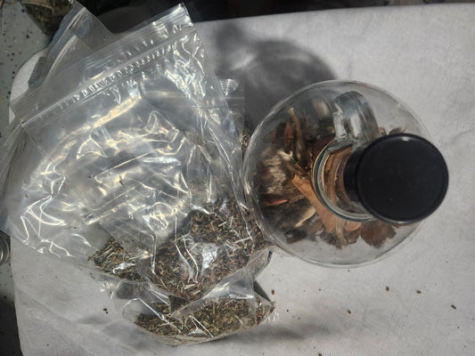 Female Hormone & Cycle Support (Sipò Sik Menstrüèl & Balans Òmòn pou Fanm (Pwogram 10 Sachè)